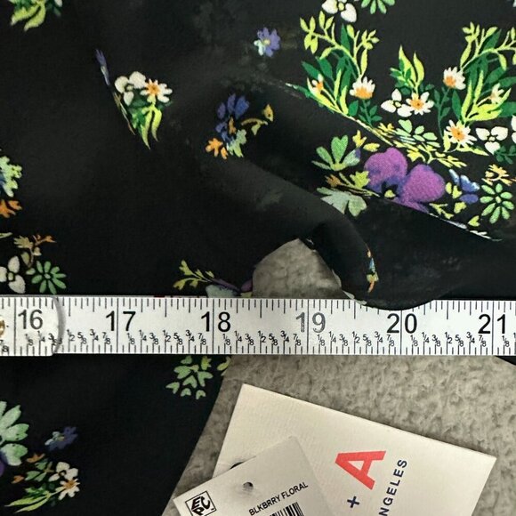 Q + A Los Angeles Maxi Dress Black Floral Ruffle Deep V - Picture 3 of 16